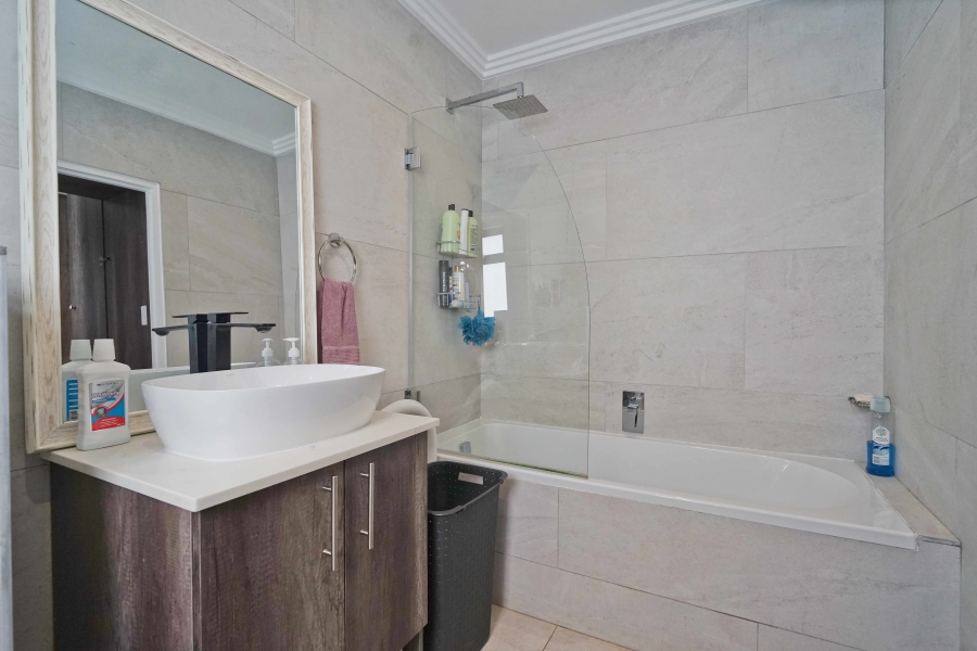 3 Bedroom Property for Sale in Kidds Beach Eastern Cape